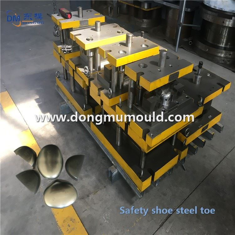 Industrial safety shoes mould5